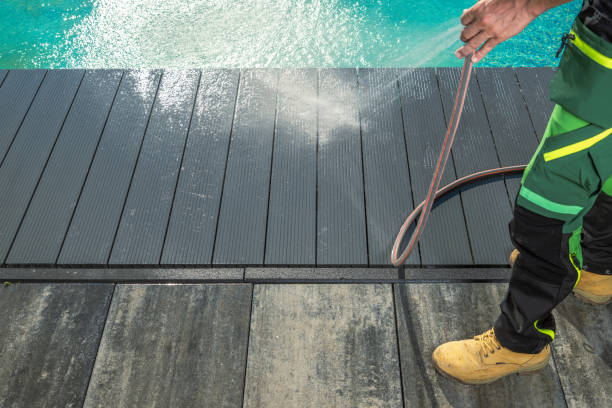 Why Choose Our Certified Pressure Washing Experts for Your Project Needs in Meadowdale, WA?