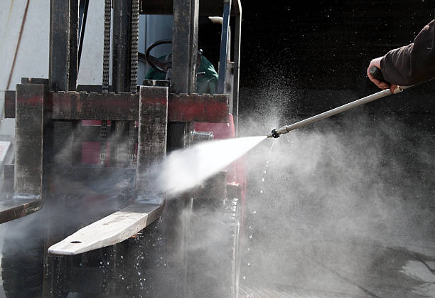 Best Commercial Building Pressure Washing  in Meadowdale, WA